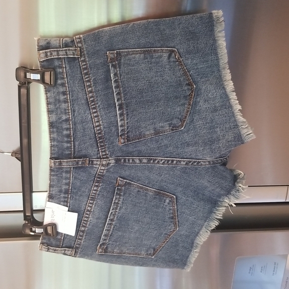 💕STS BLUE💕 Maya Ripped High Waist Shorts ~ Redstone 26 NWT - Picture 7 of 16